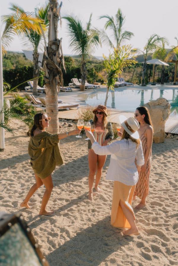 Baja Nomads Hotel - Adults 15 Plus تودوس سانتوس المظهر الخارجي الصورة